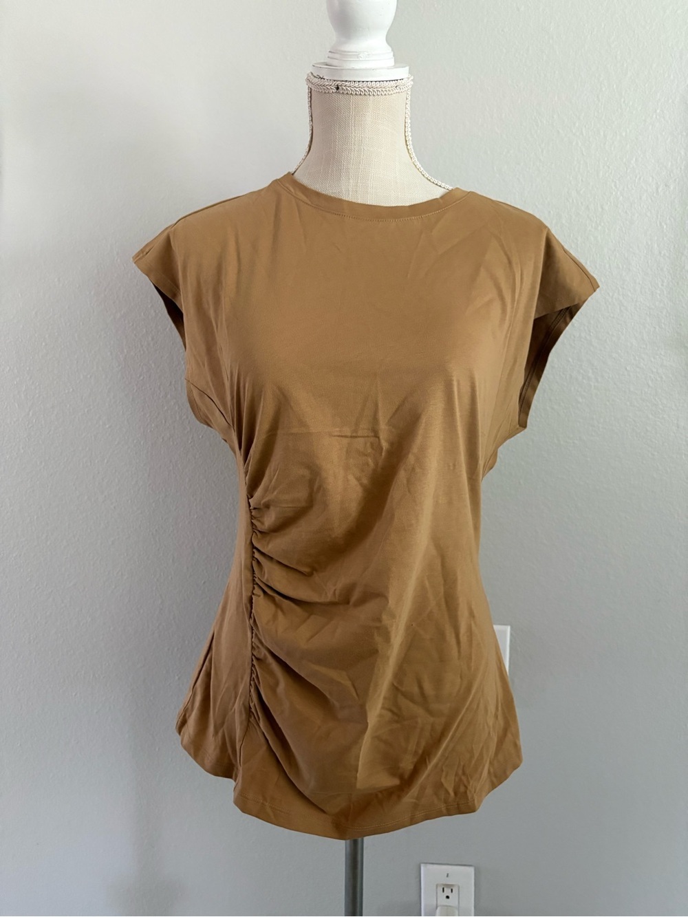 INC International Concepts Cocoa Ruched Side Cap Sleeve Top
